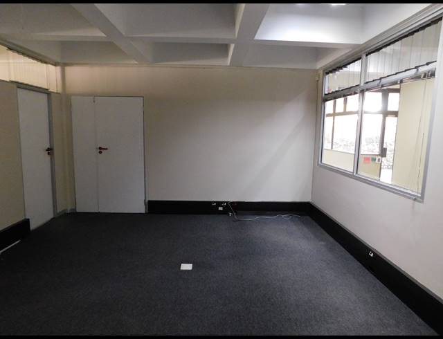 190M² OFFICE TO LET IN FERNDALE